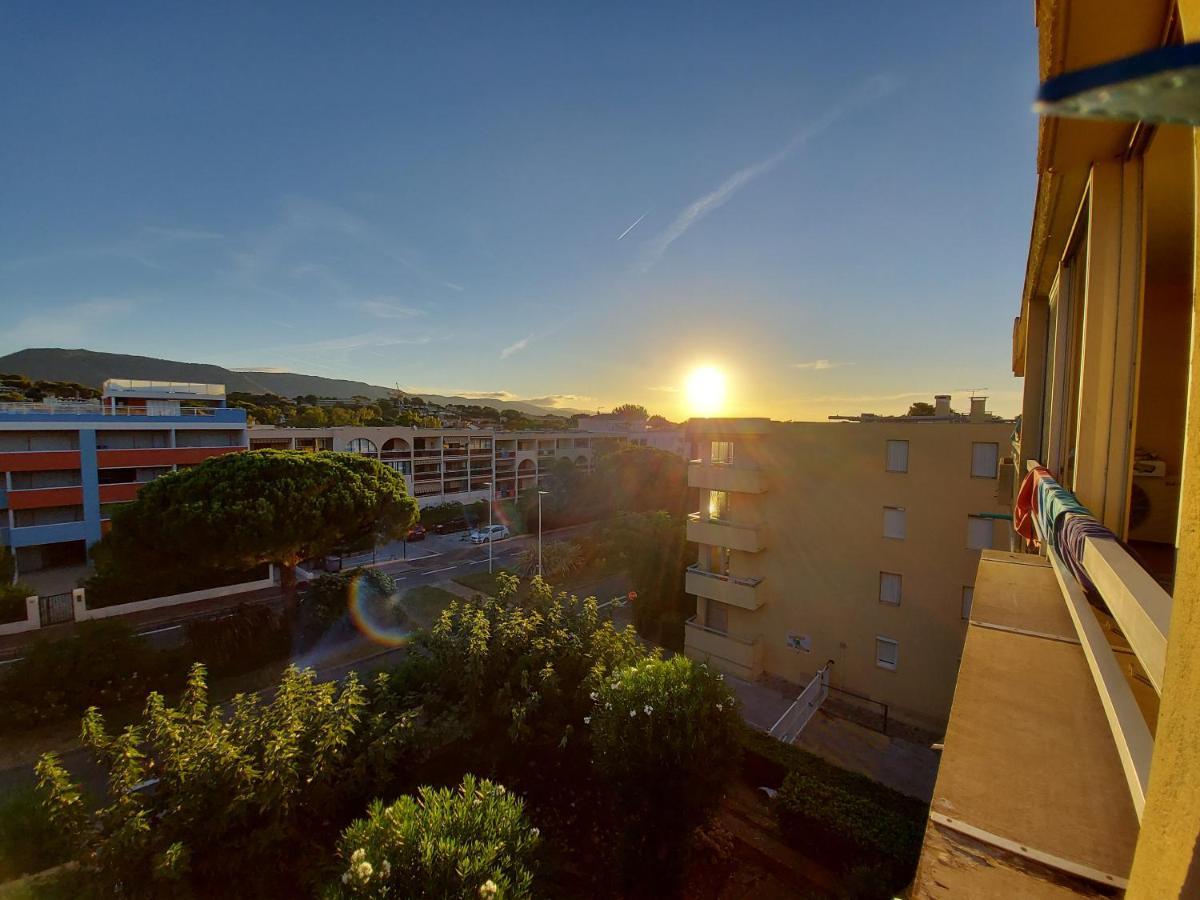T2-Clim-Fibre-Garage 2,30 X 4,95 X 1,90 A La Faviere Apartment Bormes-les-Mimosas Exterior foto